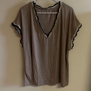 Crotchet detail tshirt